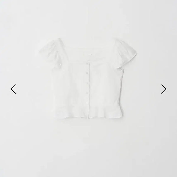 [BUNJANG] The Witch Series Wendy Flare Blouse / 더위시리즈leeds wendy flare blouse