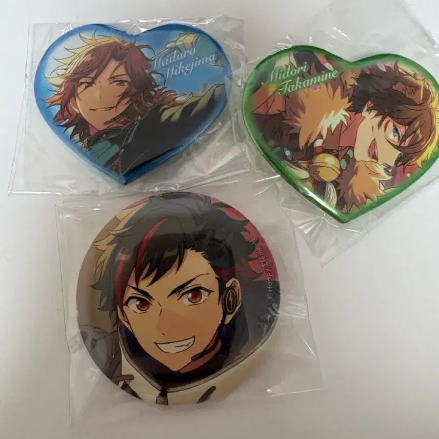 [BUNJANG] Ensemble Stars Madara Midori Tetora Heart Badge Bundle Set / 앙스타 하트 뱃지 마다라 미도리 테토라 일괄