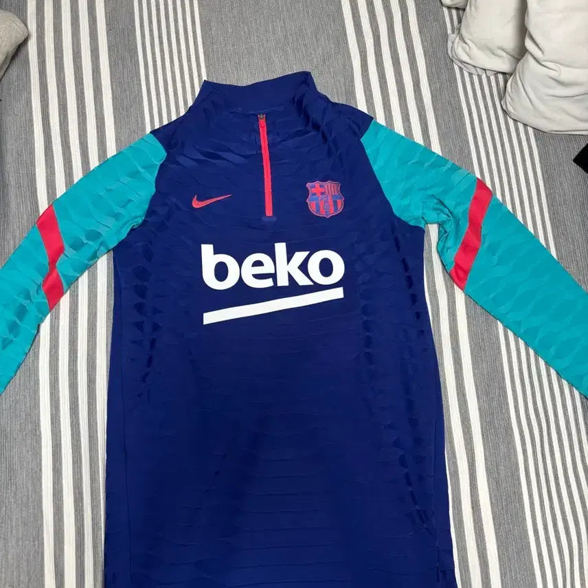 [BUNJANG] Nike 20-21 Barcelona VaporKnit Drill Top / 나이키 20-21 바르셀로나 베이퍼니트 드릴탑