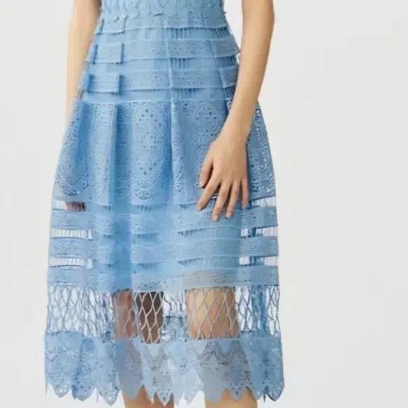 [BUNJANG] Maje Perforated Lace Midi Dress / 마쥬 펀칭 레이스 미디 원피스