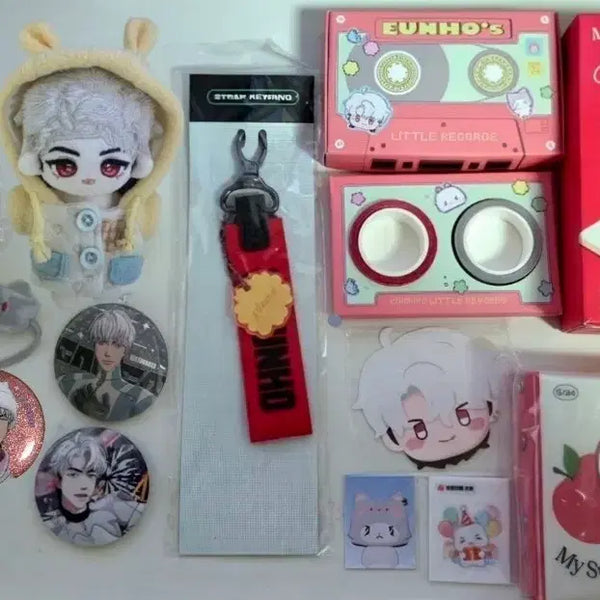 [BUNJANG] PLAVE Eunho Goods Bundle Set (Including Yu Yeoreum Strap, Ppuy Badge, Kkujil Eunho Birthday Kit) / 플레이브 plave 은호 굿즈 인형 일괄 (육여름 스트랩 뿌 뱃지 꼬질은호 생일키트)