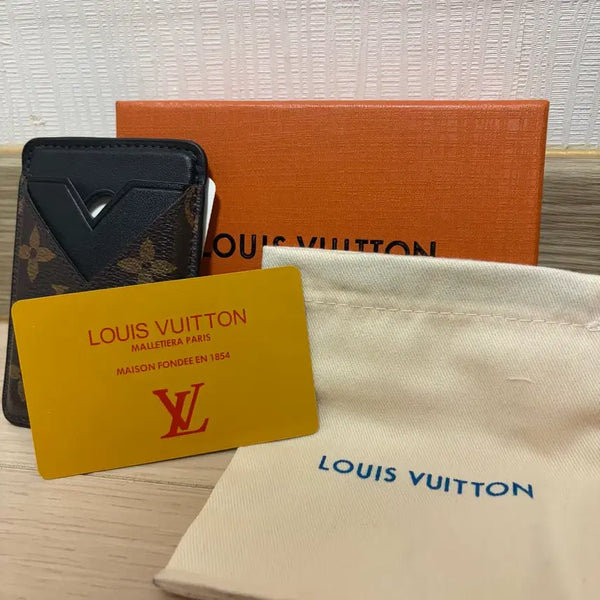 [BUNJANG] Louis Vuitton Monogram MagSafe Card Holder Full Box / 루이비통 모노그램 맥세이프 카드지갑 풀박스