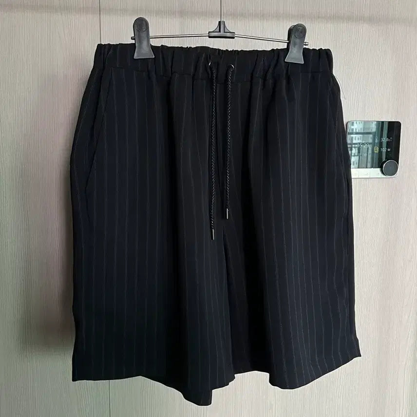 [BUNJANG] Poker Face Striped Banded Bermuda Pants Navy Size 2 / 포커페이스 밴딩 버뮤다팬츠 네이비 스트라이프 2사이즈