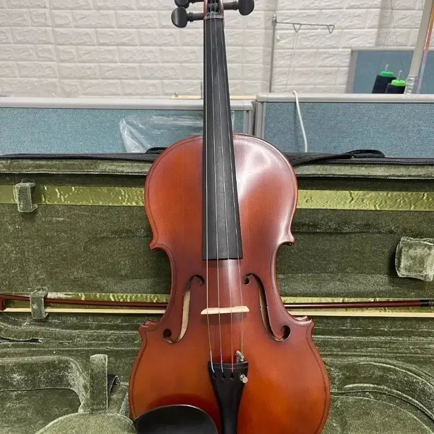 [BUNJANG] Amati 4/4 Violin Full Set (KS-33 Model) / Amati 바이올린 4/4 풀세트  외관 신품 A급. 100