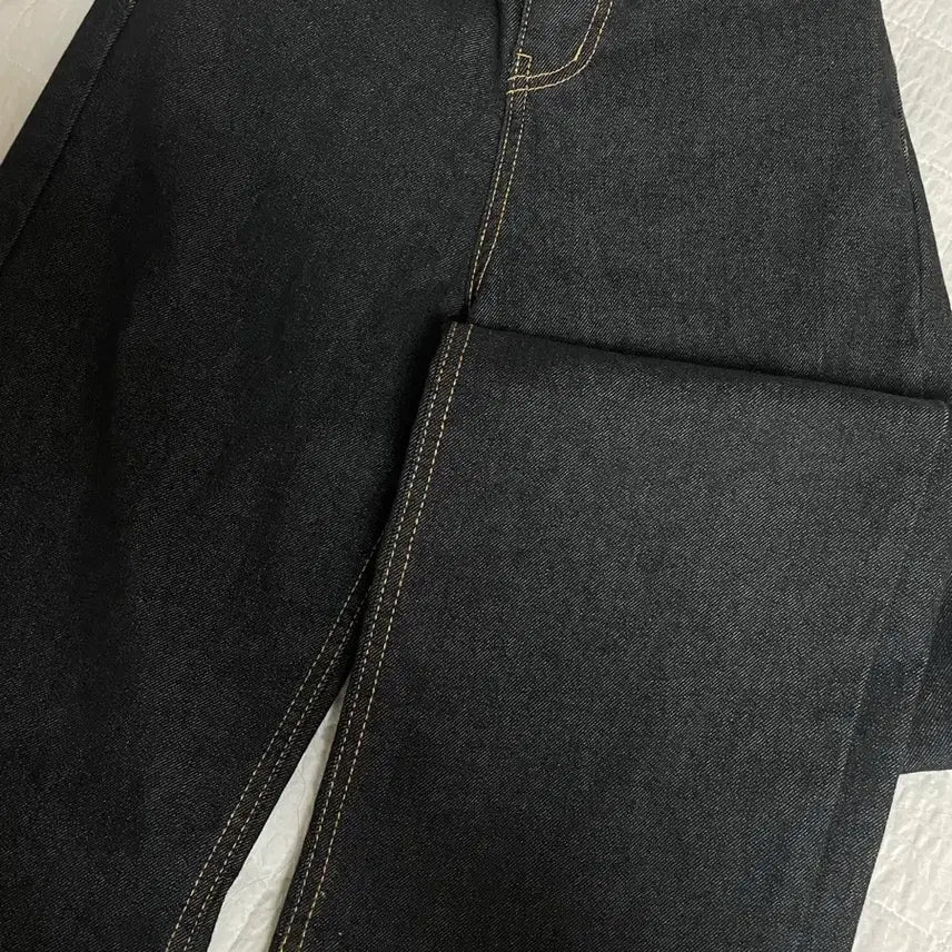 [BUNJANG] High-Waisted Semi-Wide Raw Denim Jeans / 예모마일 하이웨스트 세미와이드 생지 데님