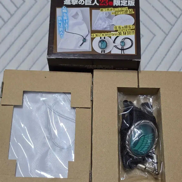 [BUNJANG] Attack on Titan Volume 23 Special Edition Elvin Loop Tie & Levi Cravat Bundle Set / 진격의 거인 23권 특전 엘빈 루프타이&리바이 크라바트 일괄 에루리 진격거