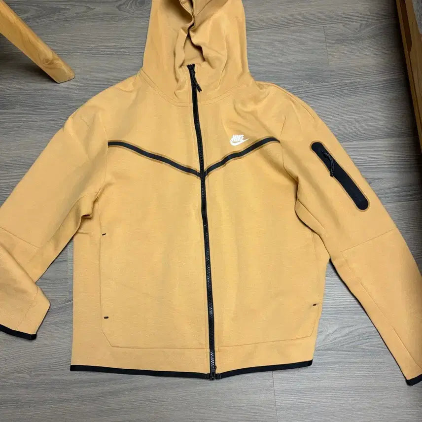 [BUNJANG] Nike Tech Fleece Hooded Zip-Up Yellow / 나이키 테크 플리스 후드 집업 옐로우