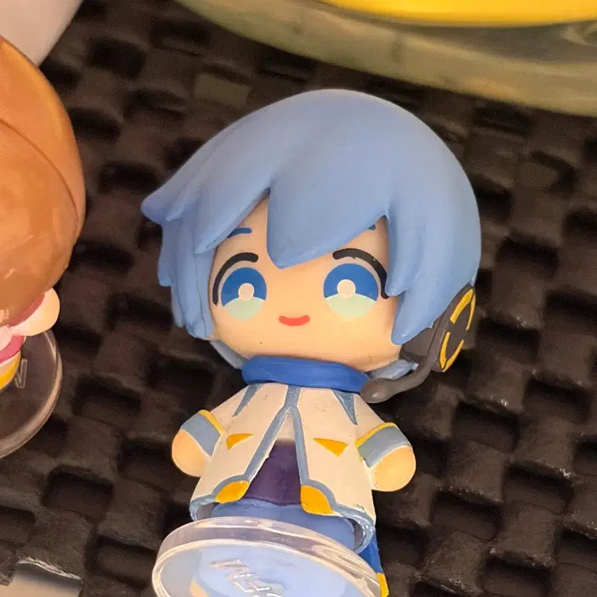 [BUNJANG] Vocaloid Kaito Surprise Mix Miku Figure / 보컬로이드 카이토 서프라이즈 믹스 미쿠 피규어