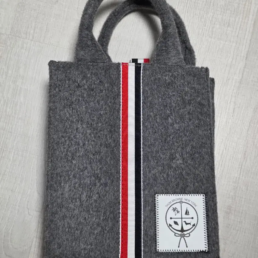 [BUNJANG] Thom Browne Exclusive Tote Bag Small / 톰브라운 익스클루시브 토트백 s 스몰 성수 팝업 한정판