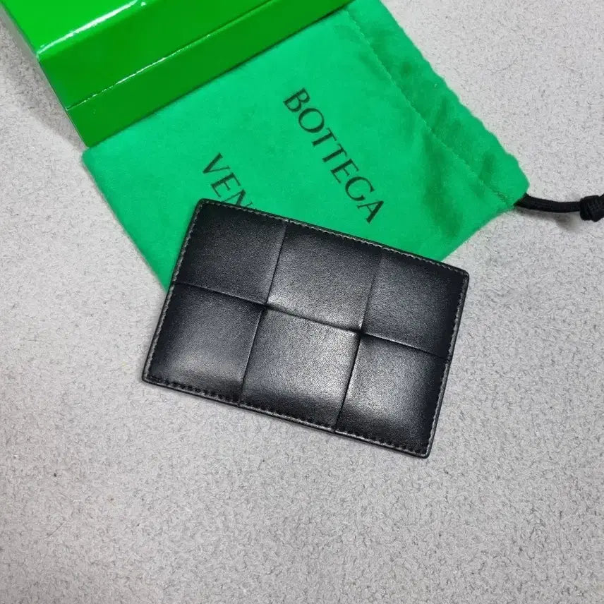 [BUNJANG] Bottega Veneta Calfskin Card Holder Black / [극새상품급,신형 26Ss] 보테가베네타 카프스킨 카드지갑 블랙