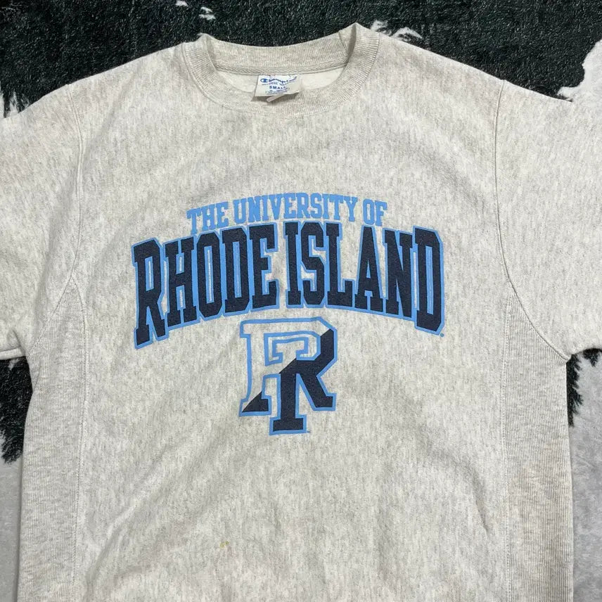 [BUNJANG] 90s Champion Rhode Island Reverse Weave Sweatshirt / 90s Champion 로드아일랜드 리버스위브 스웻 셔츠 맨투맨