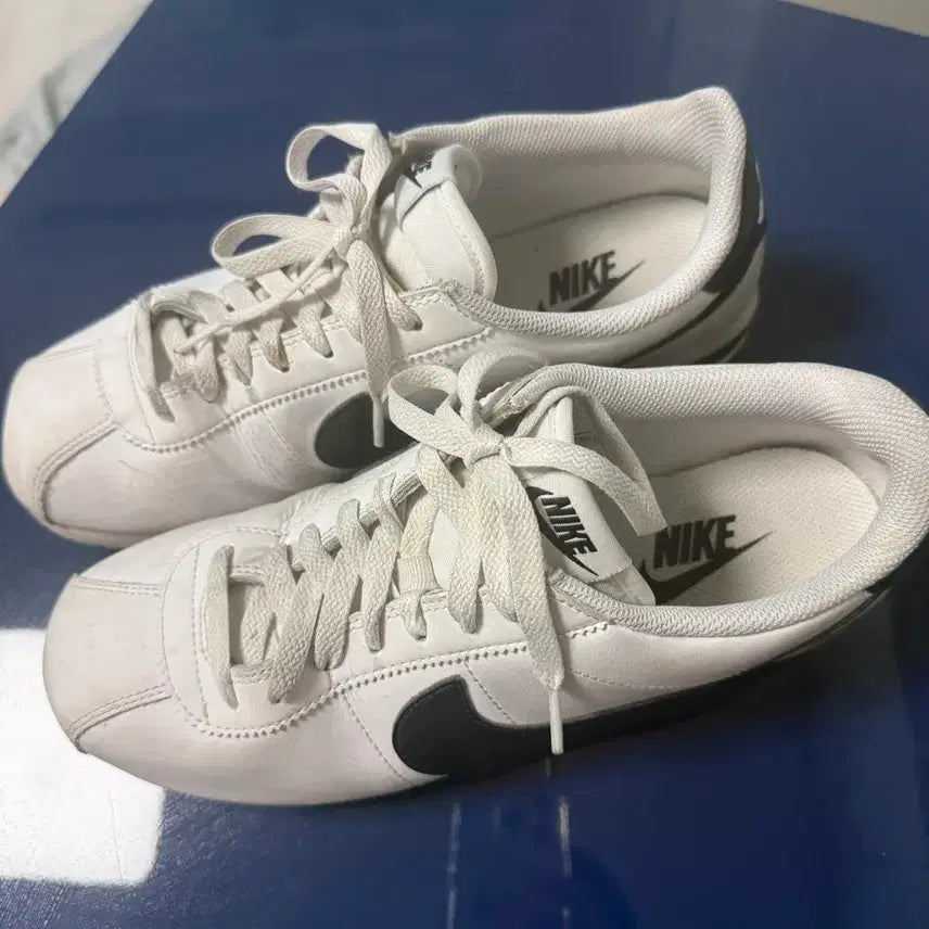 [BUNJANG] Nike Cortez White/Black Sneakers / 나이키 코르테즈 흰색/검정색 스니커즈