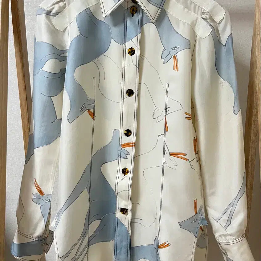 [BUNJANG] Celine Deer Pattern Silk Shirt / 셀린느 사슴 패턴 실크 셔츠 34 매장판