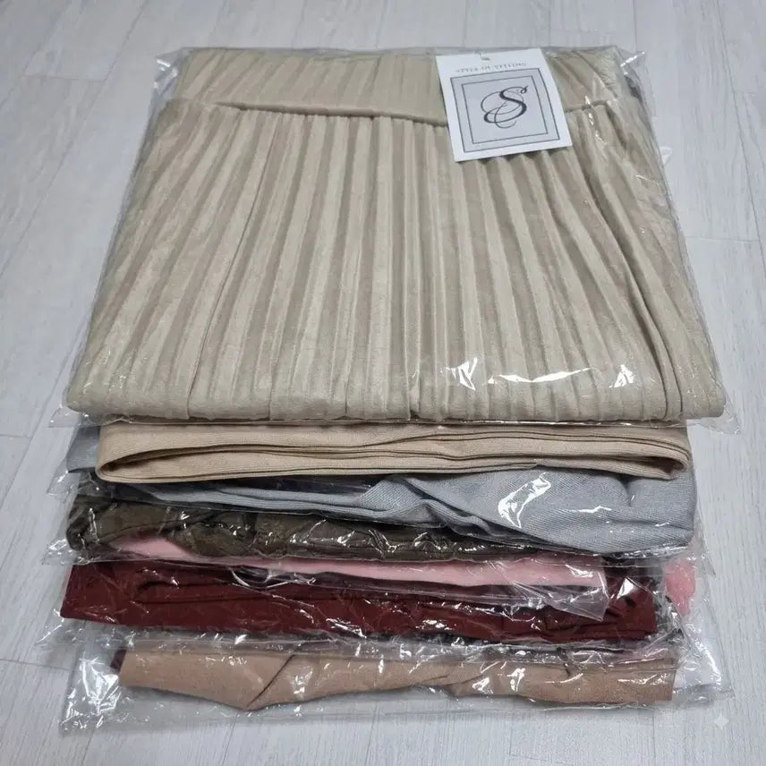 [BUNJANG] Women's Clothing Bundle - 100 pcs / 여성의류 랜덤 대봉 판매합니다