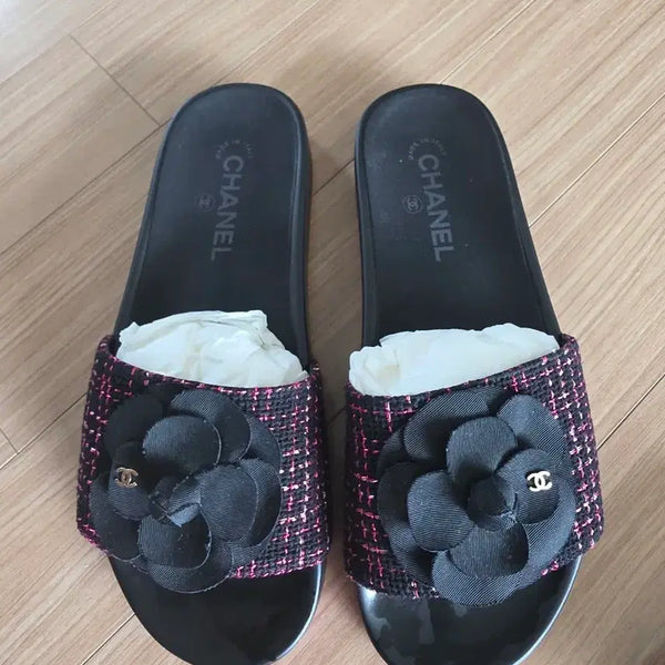 [BUNJANG] Chanel Camellia Tweed Mule Slippers Black Pink / 샤넬 뮬 슬리퍼 카멜리아 블랙 핑크 트위드