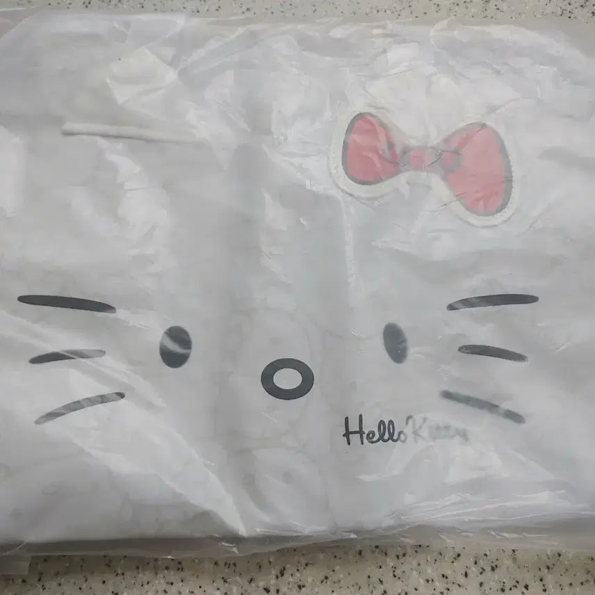 [BUNJANG] Hello Kitty Face Travel Pouch / 헬로키티 얼굴 여행용파우치 ㅡ교신가능
