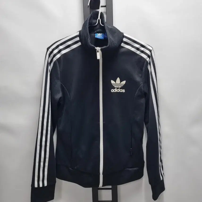 [BUNJANG] Adidas Europa Track Top Jersey Black White / 아디다스 져지 유로파 트랙탑 블랙 검흰 90