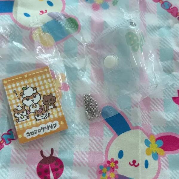 [BUNJANG] Kuring Mini Book Gacha Keychain / 쿠리링 미니책 가챠