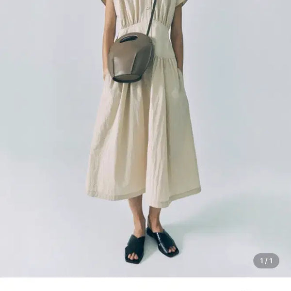 [BUNJANG] Low Classic Shirring Dress Light Beige / 로우클래식 셔링 원피스 라이트 베이지