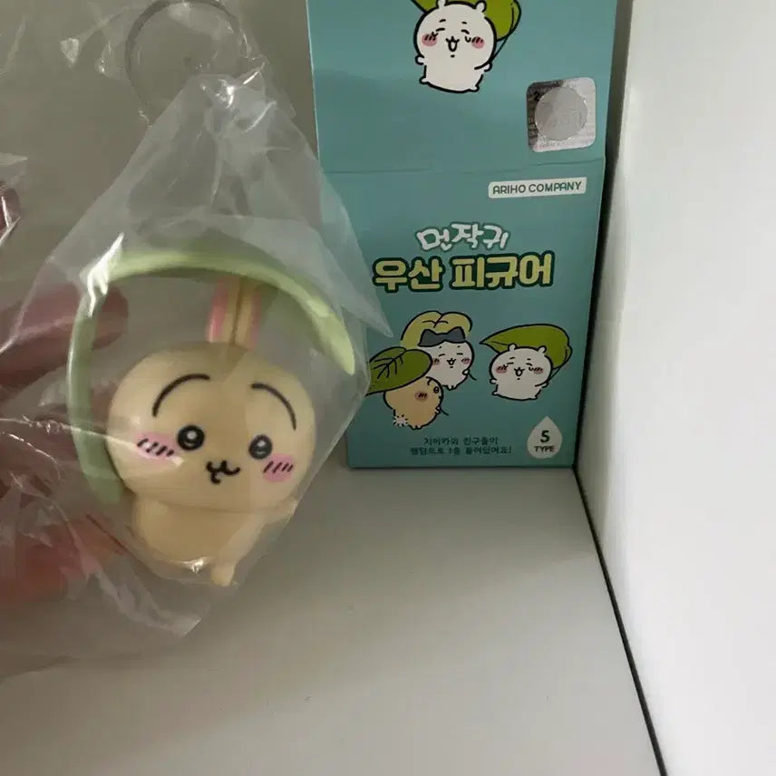 [BUNJANG] Chiikawa Usagi Rainy Day Figure / 치이카와 우사기 먼작귀 우산피규어