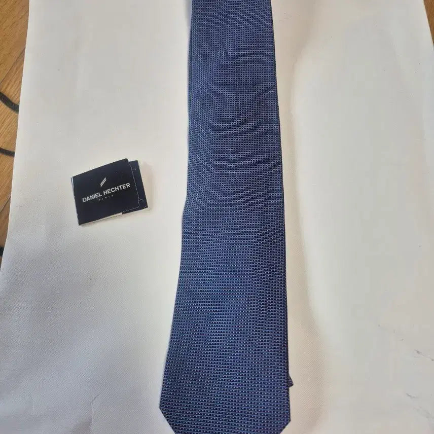 [BUNJANG] Daniel Henney Navy Silk Tie / 다니엘 헤체르 넥타이 네이비