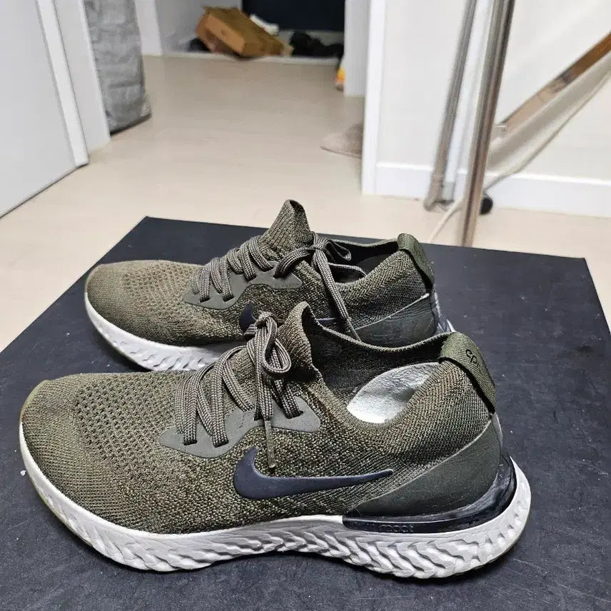 [BUNJANG] Nike React Flyknit Olive Running Shoes / 나이키 리액트 플라이니트 올리브 230mm 상태최상