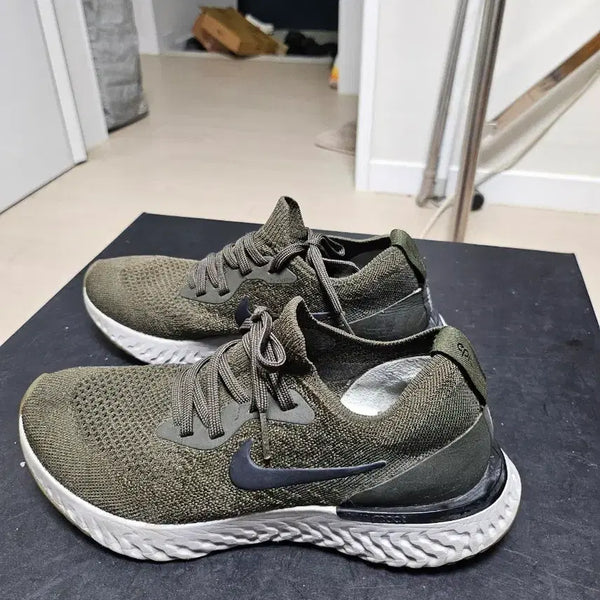 [BUNJANG] Nike React Flyknit Olive Running Shoes / 나이키 리액트 플라이니트 올리브 230mm 상태최상