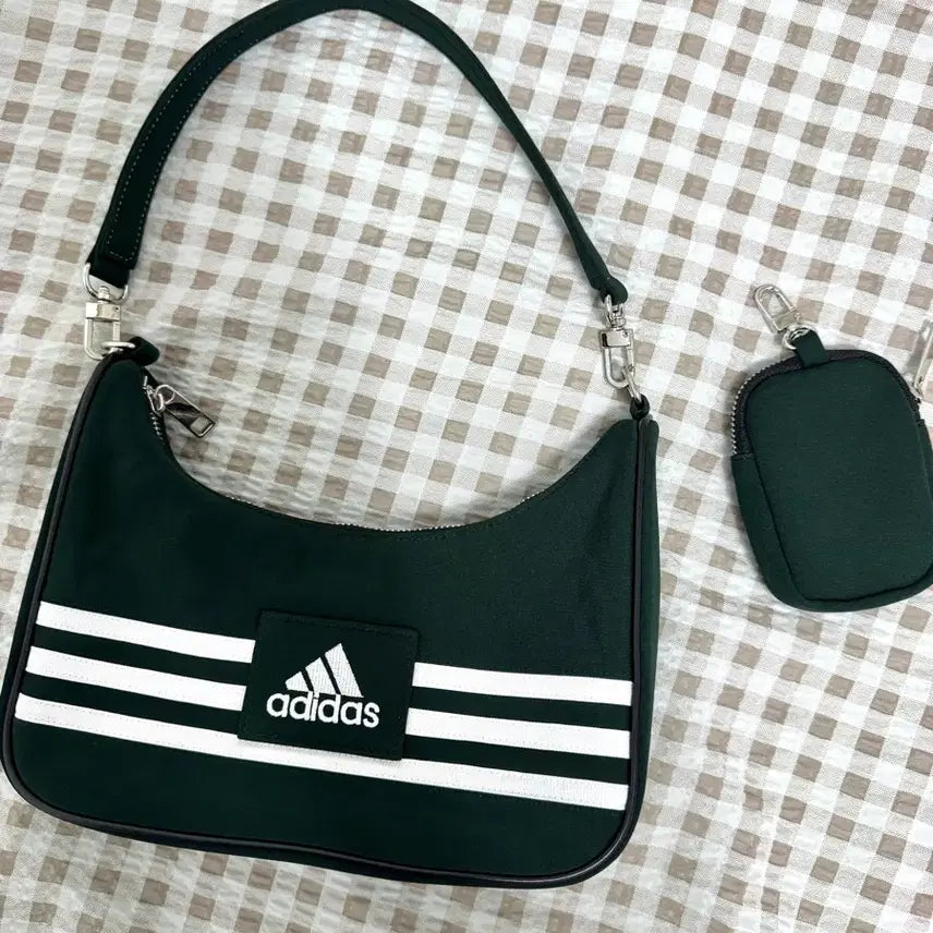 [BUNJANG] Adidas Green Upcycled Samba Hobo Bag / [새상품]아디다스 그린 업사이클링 삼바 호보백 (아디다스 토트백 빈티지아디다스)