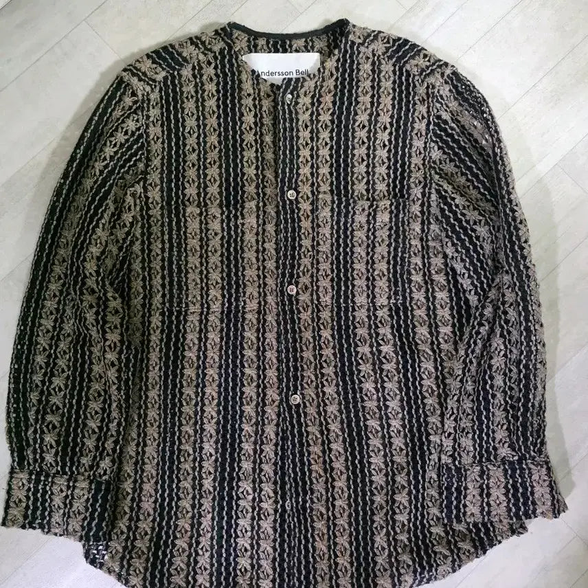 [BUNJANG] Andersson Bell Flower Embroidery Collarless Shirt S / 앤더슨벨 플라워 엠브로더리 카라리스 셔츠 S