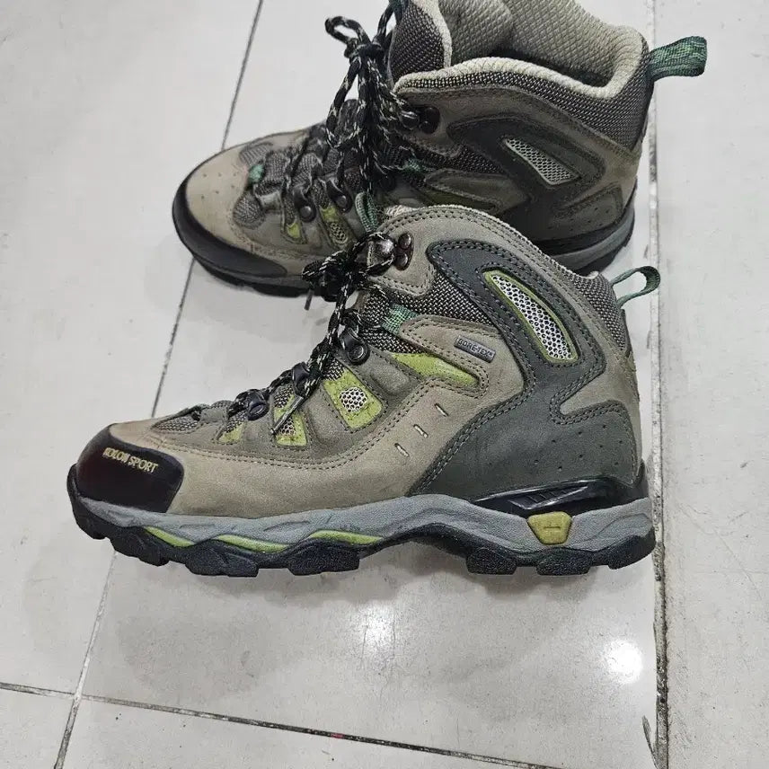 [BUNJANG] KOLON Gore-Tex Hiking Boots (255) / 코오롱등산화(255)