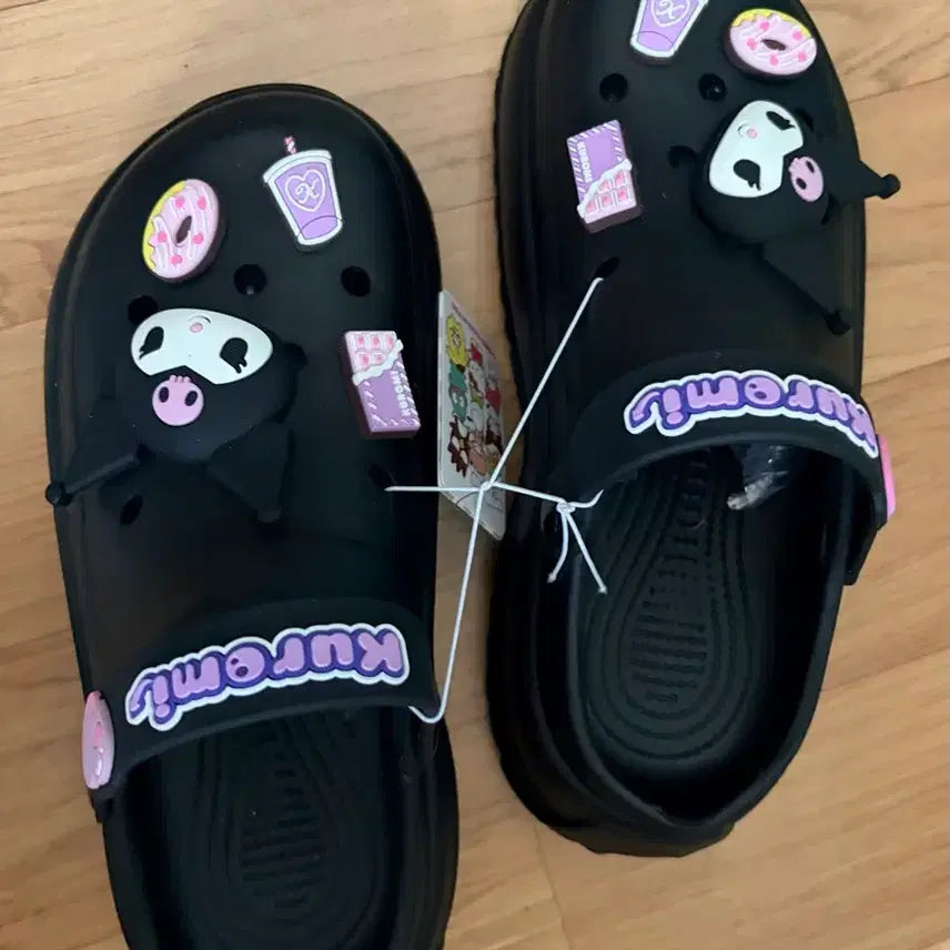 [BUNJANG] Kuromi Character Black Sandals with Charms / 쿠로미 샌들 블랙