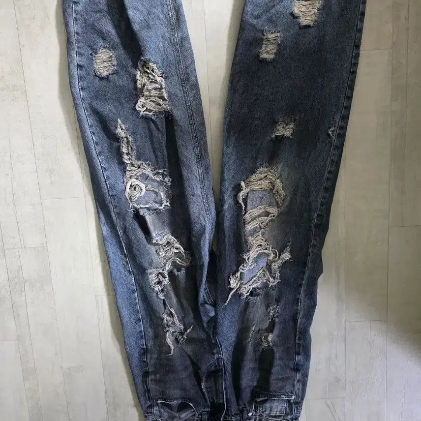 [BUNJANG] DNS R Mad Destroyed Dirty Denim Pants S / dnsr 매드 디스트로이드 더티 데님 팬츠 S