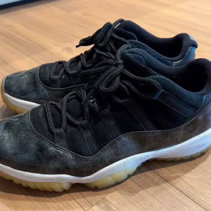 [BUNJANG] Nike Jordan 11 Retro Low Barons / 나이키 조던 11 레트로 로우 바론스