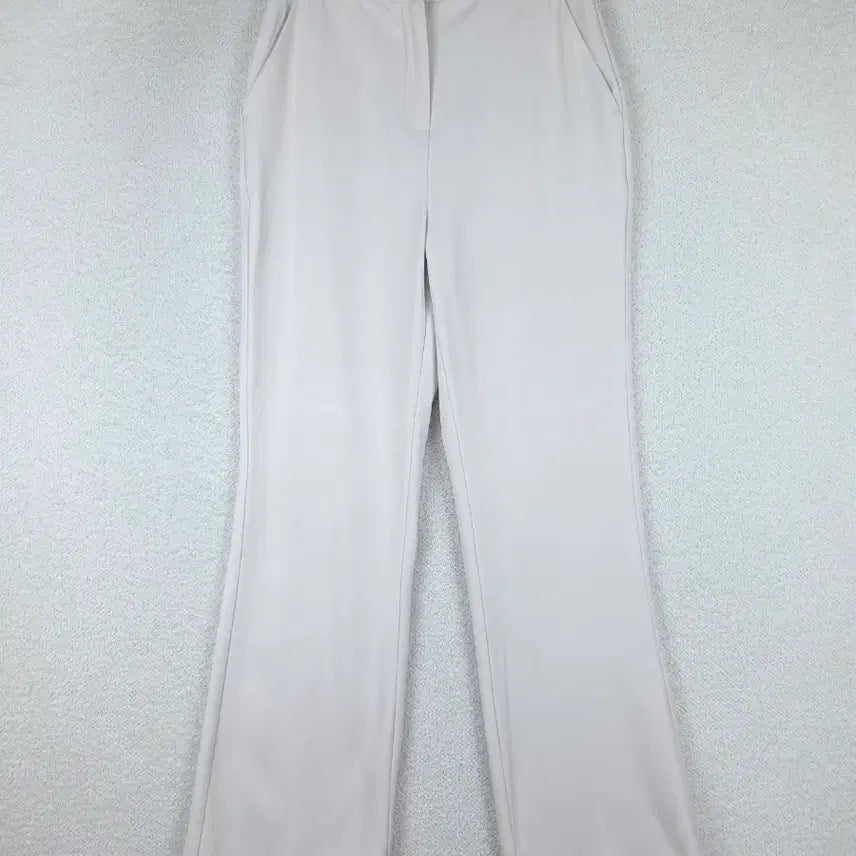[BUNJANG] A.MNN Women's Light Beige Bootcut Slacks (S) / A.MNN 여성 연베이지 부츠컷 슬랙스(S)