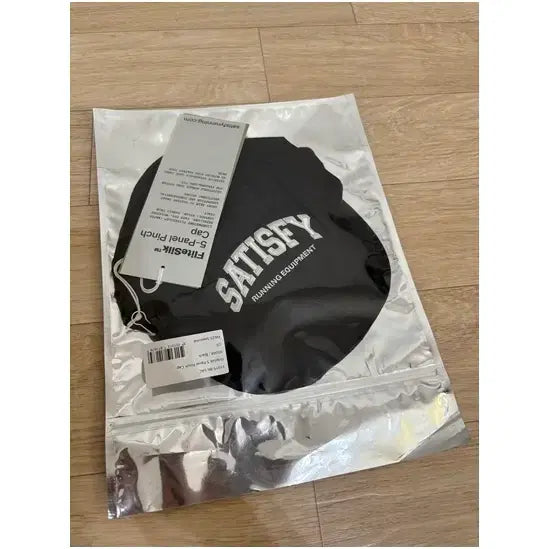 [BUNJANG] Satisfy Flight Silk Pinch Cap Black ONE / 세티스파이 Satisfy / 플라이트실크 핀치 캡 블랙 / ONE