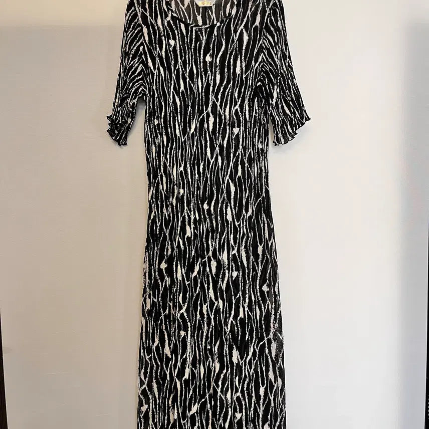 [BUNJANG] Long Dress M-L / 2026-8-1 ) 롱원피스
