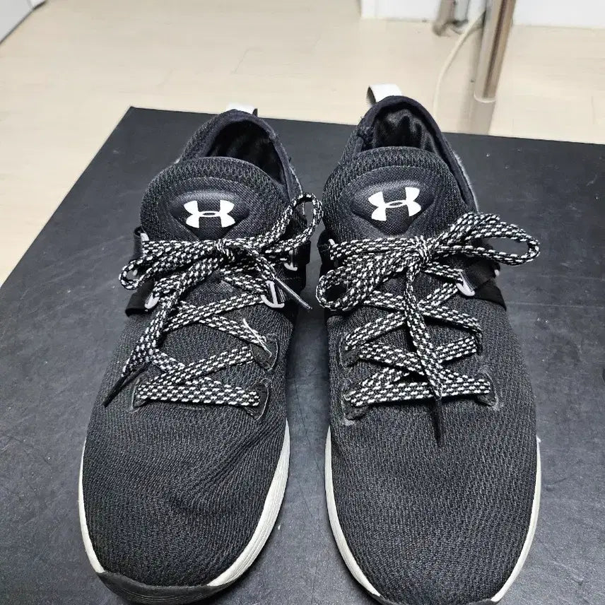 [BUNJANG] Under Armour Black Sneakers 250mm / 언더아머 블랙 운동화 250mm 상태좋음