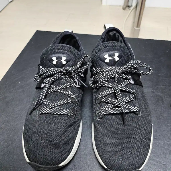 [BUNJANG] Under Armour Black Sneakers 250mm / 언더아머 블랙 운동화 250mm 상태좋음