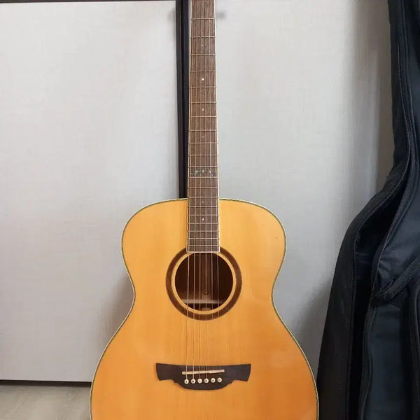 [BUNJANG] Crafter Adams Plus Acoustic Guitar / [신품급]크래프터 애덤즈 플러스(50% 할인)