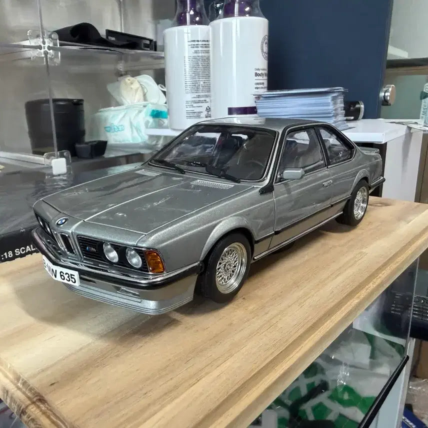 [BUNJANG] Autoart BMW M635CSi 1:18 Scale Silver Die-cast Model / 오토아트 BMW M635CSi 1:18 스케일 실버
