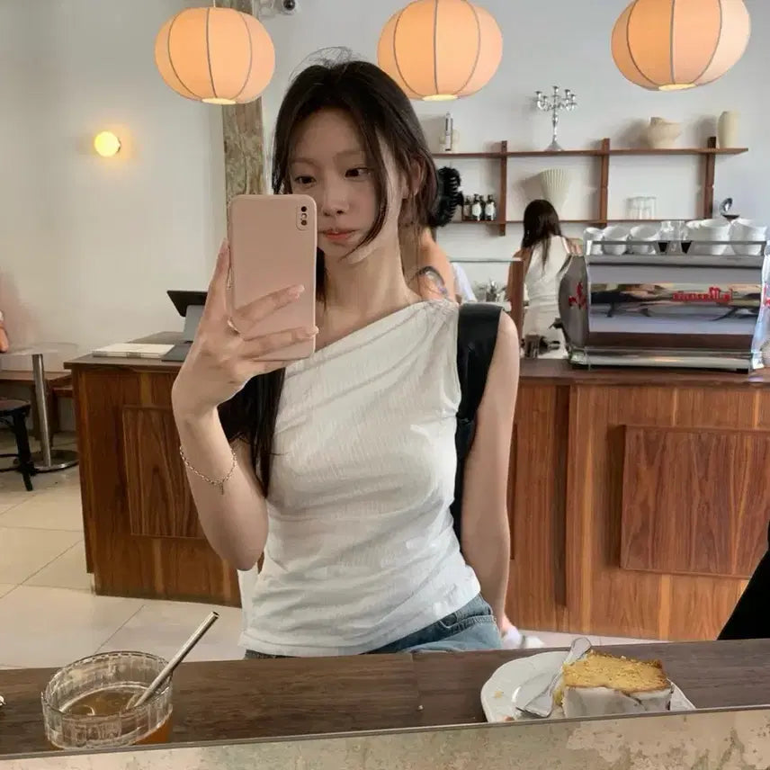 [BUNJANG] TheWish Leeds Sandy Asymmetric Blouse S New / 더위시 Leeds 리즈 샌디 언발 블라우스 S 새상품