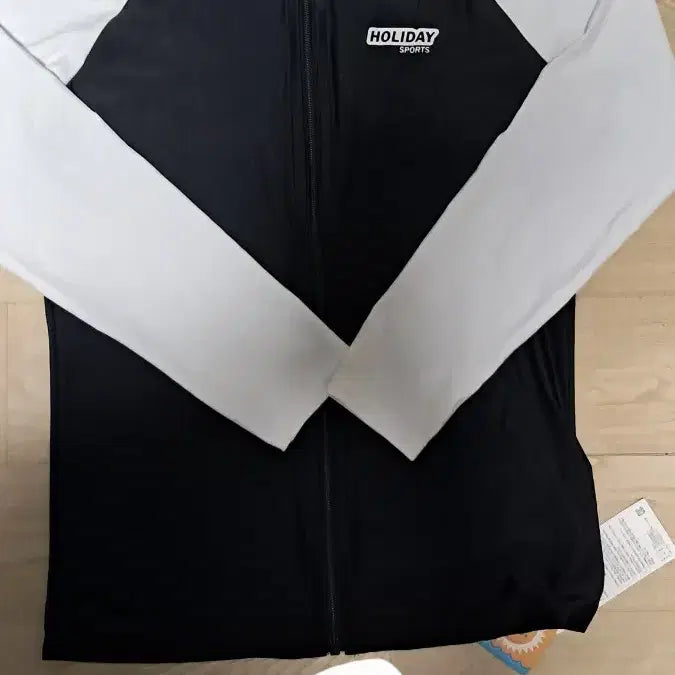 [BUNJANG] Girl's Rash Guard Size 19 / 여아 래쉬가드 팝니다