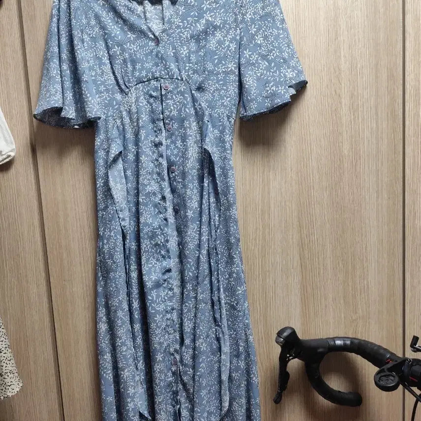 [BUNJANG] Floral Chiffon Long Dress Sky Blue / 하늘색 플로럴 쉬폰 롱원피스 새제품