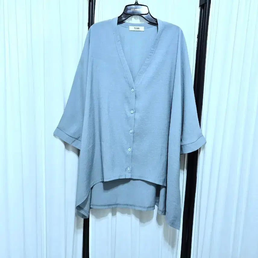 [BUNJANG] Blue Boxy Fit V-Neck Blouse / 블루 박시핏 블라우스 새상품
