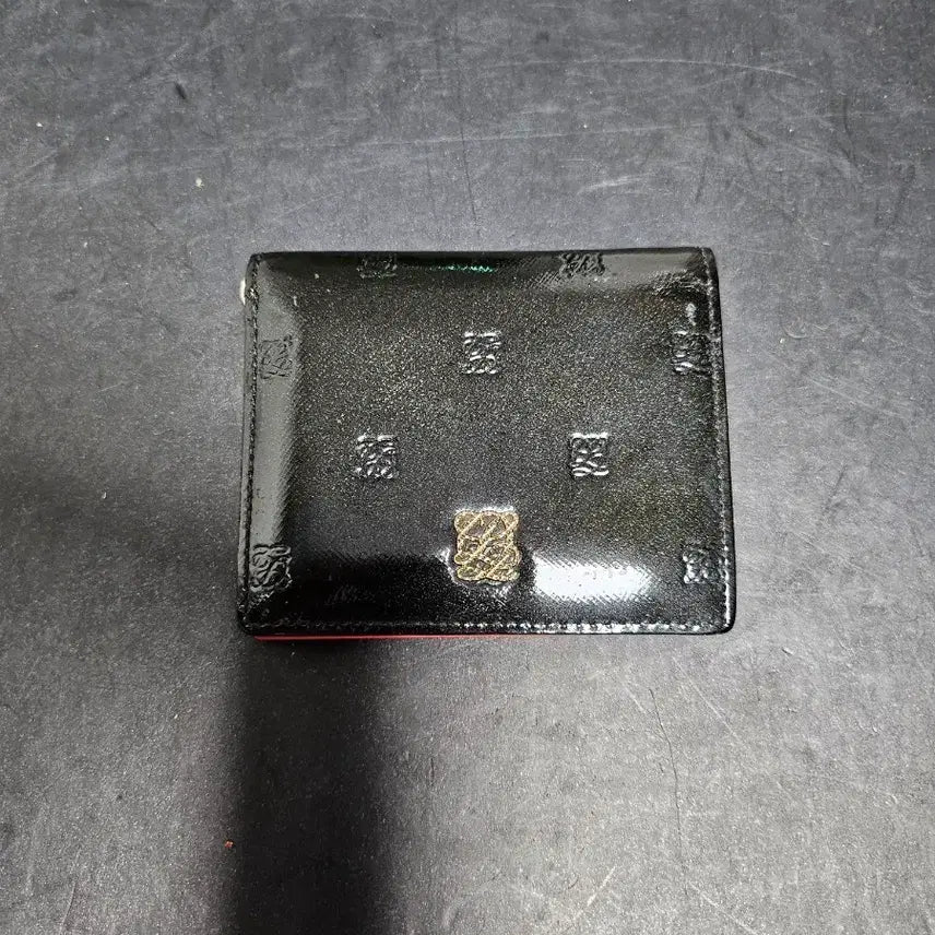 [BUNJANG] Louis Quatorze Black Enamel Logo Bifold Wallet / 루이까또즈 블랙 에나멜 로고 반지갑 상태매우좋음