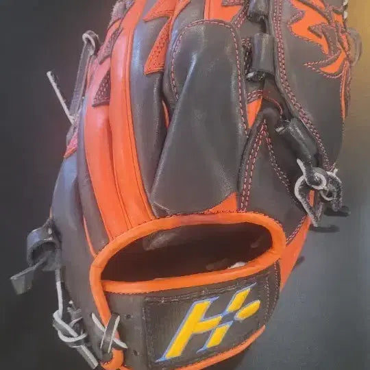 [BUNJANG] Hoon Pitcher/All-Round Glove - Unused, Professionally Conditioned / 혼 투수,올라운드글러브 길들이기한 미사용 신품팝니다.