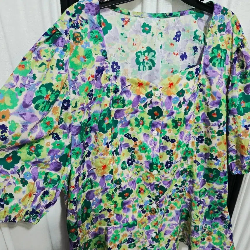 [BUNJANG] Green Flower Square Neck Short Sleeve Blouse / 그린 플라워 스퀘어넥 반팔 블라우스 새상품