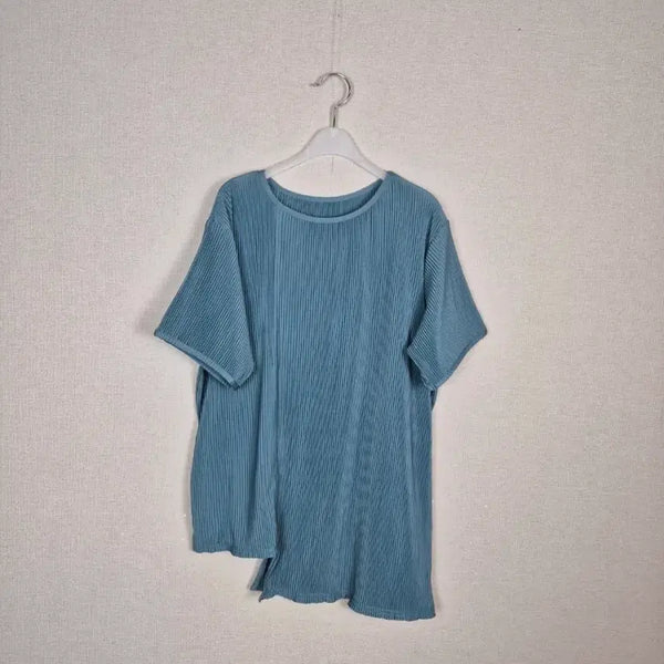 [BUNJANG] Plus Size Pastel Blue Pleated Asymmetrical T-Shirt / (#88,99추천)빅사이즈 파스텔블루 플리츠 언발란스티