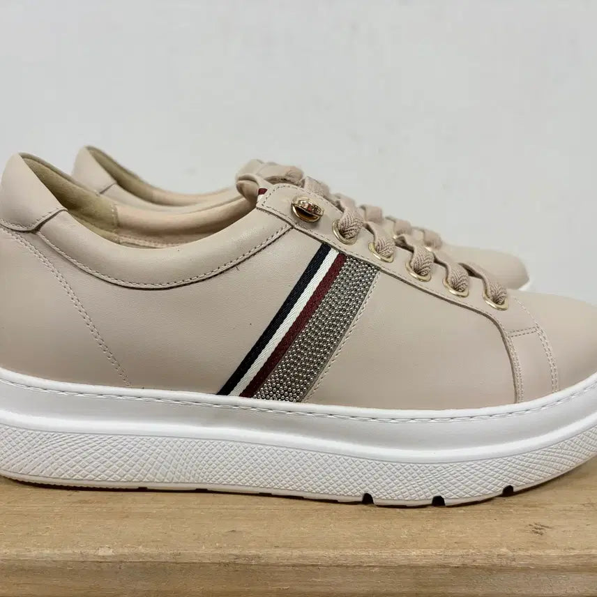 [BUNJANG] Tandy Women's Sneakers Size 240 / 탠디 여성 스니커즈 240