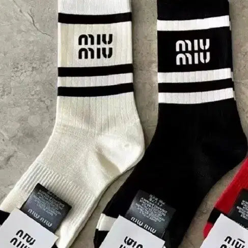 [BUNJANG] Miu Miu Striped Socks Black / 미우미우 양말 /블랙